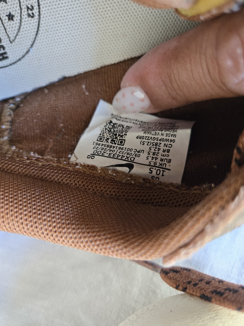 Nike Men's Brown Suede Low-Top Sneakers - Picture 6 of 8